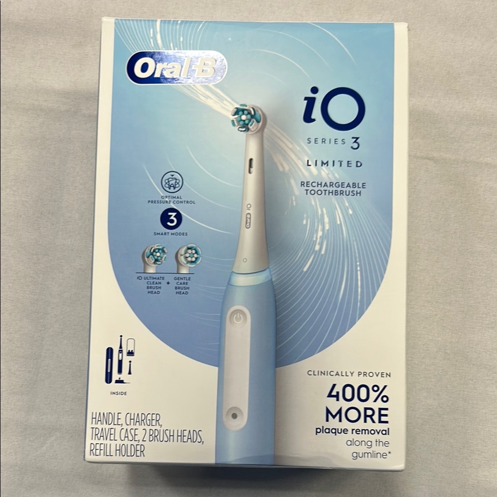 Oral-B iO Series 3 Electric Toothbrush - Blue
